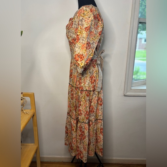 1970s BELLE FRANCE Floral Prairie Peasant Ruffle Dress
Jane Schaffhausen Size 10 - Picture 3 of 12